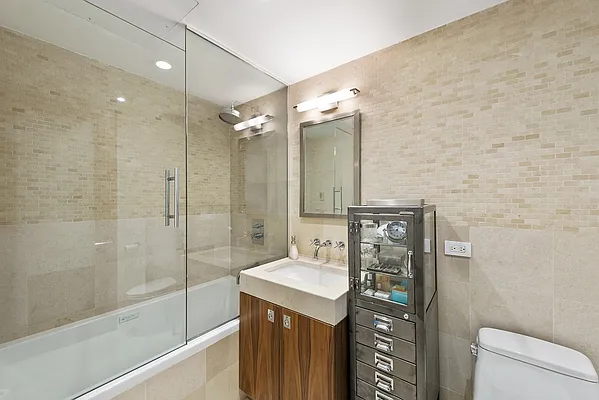 Sold by Nest Seekers International | media 9