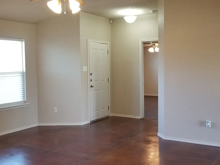 406 N Dover Ave — Photo 6