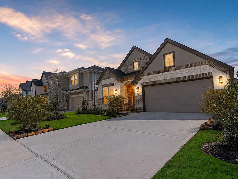 31427 Vineyard Creek Dr — Photo 2