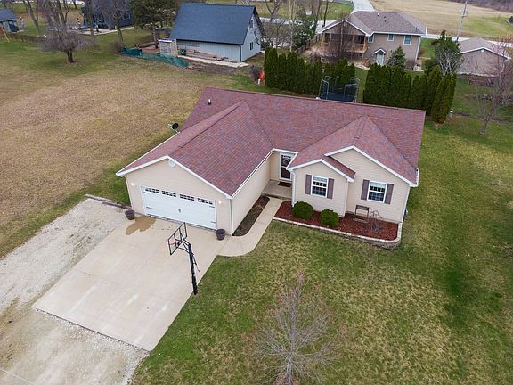 2nd image of 145 Pawnee Dr