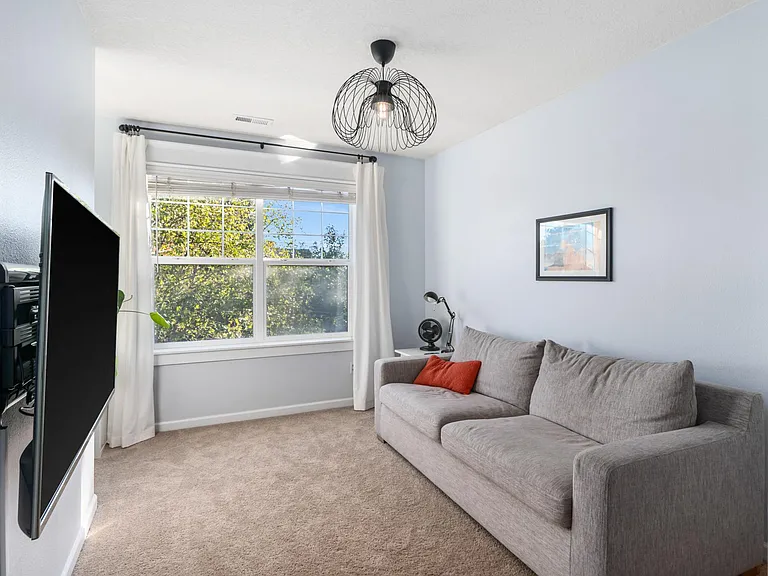 5537 N Delaware Ave — Photo 10