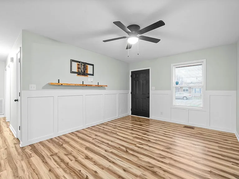 514 Gainey Dr — Photo 6
