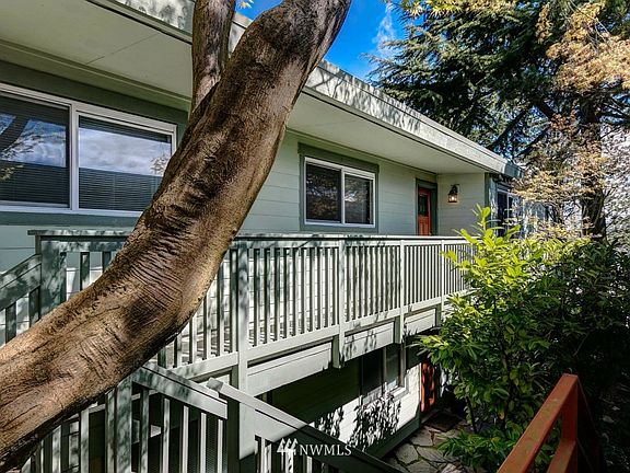 3rd image of 3437 3439 23 Avenue W