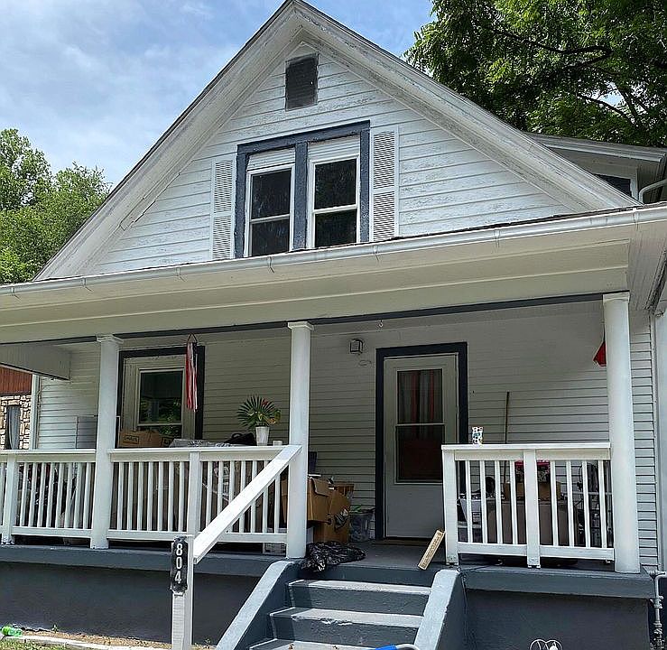1st image of 804 Roby Rd