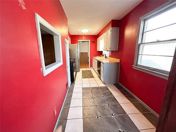 2nd image of 1210 NE 65th St