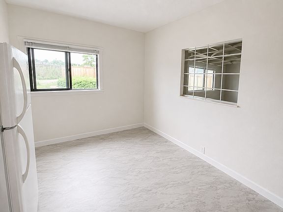 2nd image of 1298 Hastings St E #6