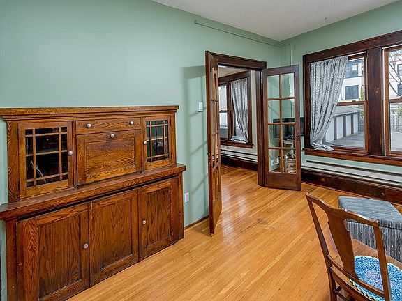 5th image of 391 Laurel Ave APT 105