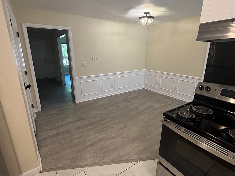 2462 Woodcliff Ave SE — Photo 7