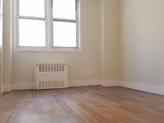 2nd image of 200 E 30th St APT 4G