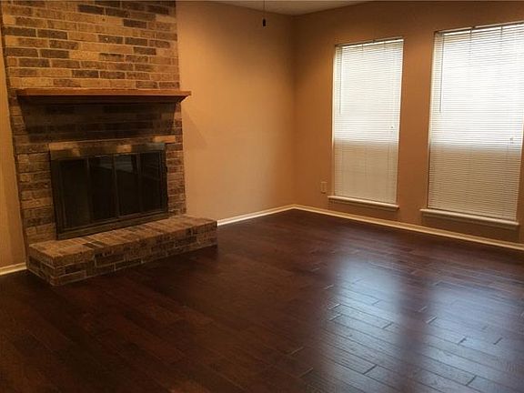 2nd image of 8816 Hidden Hill Dr