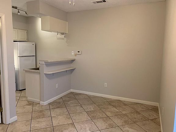 2nd image of 2712 Nueces St #108