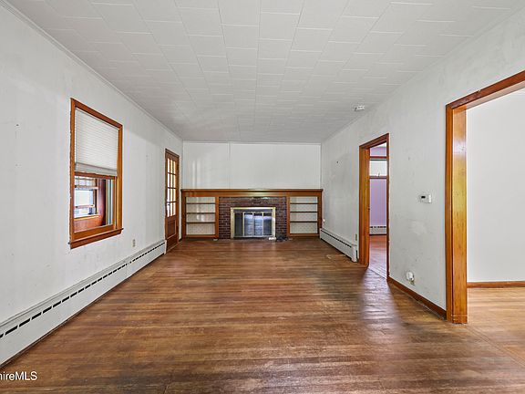 5th image of 44 Stockbridge Ave