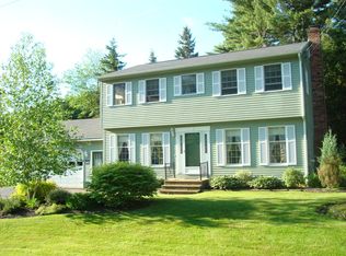 12 Arrowhead Dr, Brunswick, ME 04011