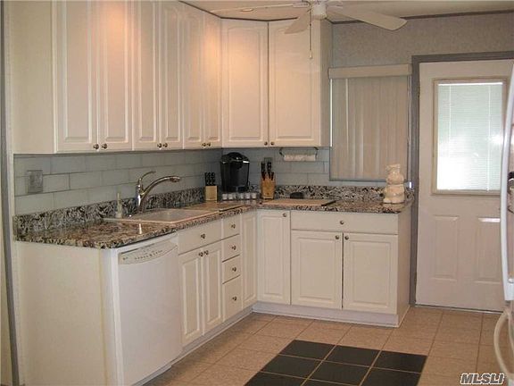 4th image of 713 Evelyn Ave