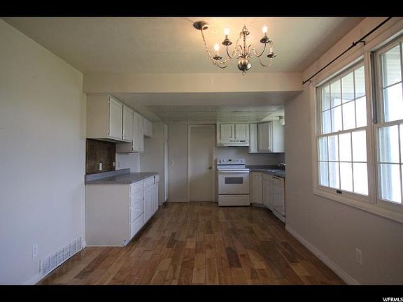 3rd image of 9085 S Elmhearst Dr