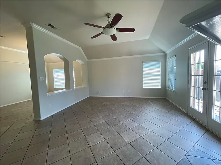 11920 Brownwood Dr — Photo 4