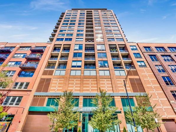 400 W Ontario St APT 805, Chicago, IL 60654