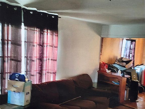 2nd image of 5101 Mallow St