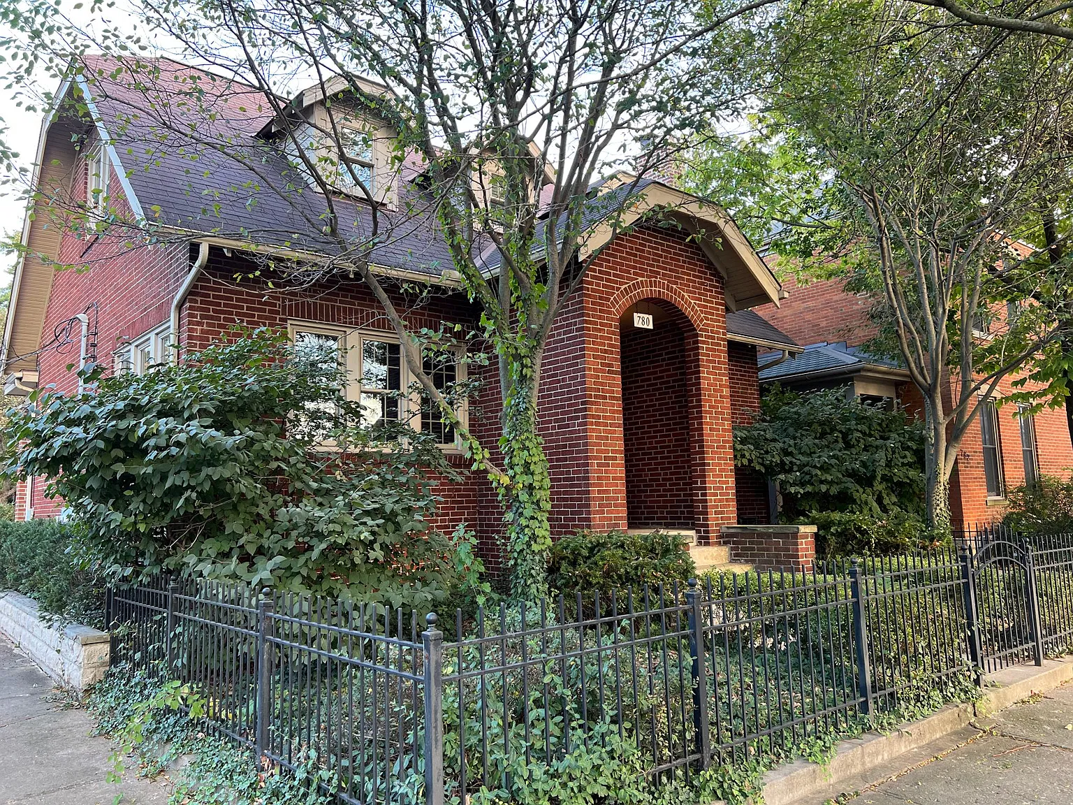 3 bed, 1.5 bath, 1450 sqft, $2,250 — Photo 1