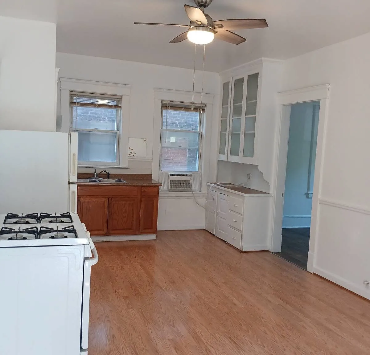 1 bed, 850 sqft, $1,000 — Photo 1