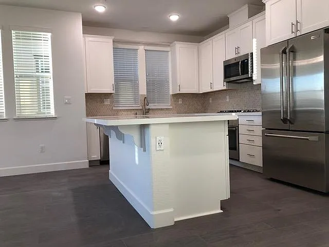 1902 Shasta Ln — Photo 6