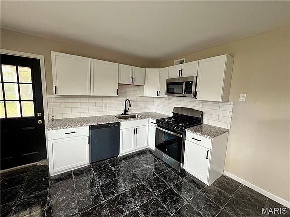2nd image of 1322 Petite Dr