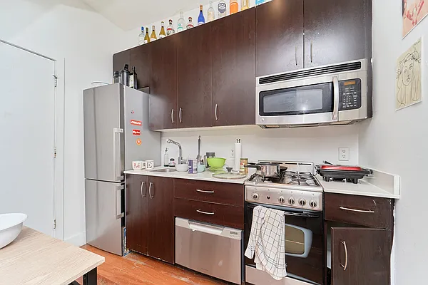 Rented by Living New York | media 8