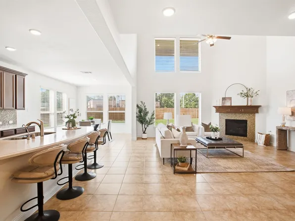 6639 Brady Springs Ln, Sugar Land, TX 77479