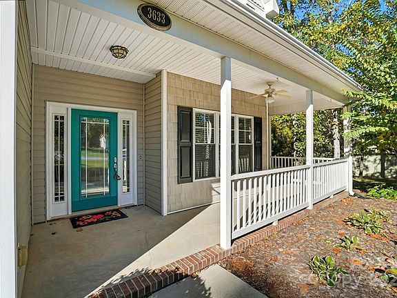 3rd image of 3633 Creek Ridge Dr