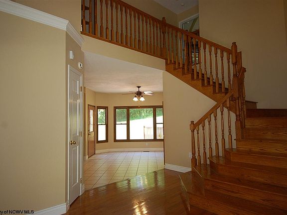 2nd image of 1040 Lauren Dr