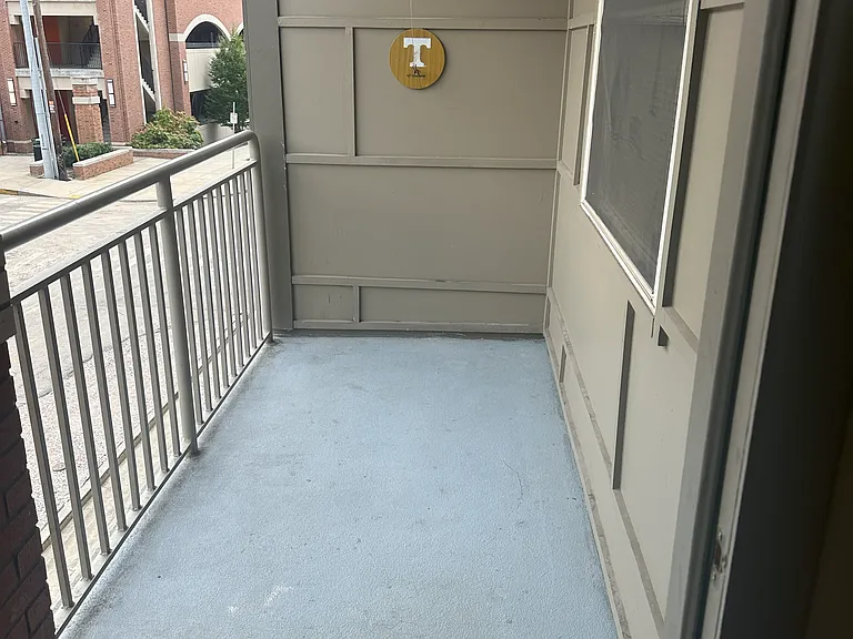 1735 Lake Ave #205 — Photo 2
