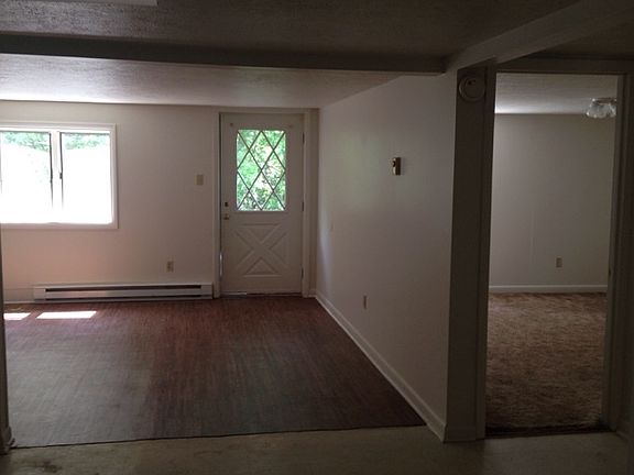 2nd image of 47 Chardonnay Ave APT 4