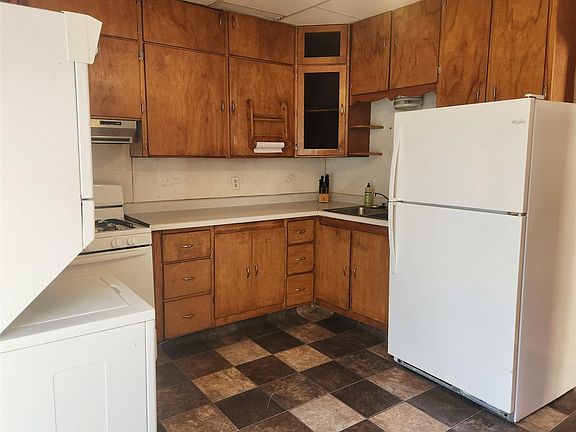 2nd image of 102 Church St