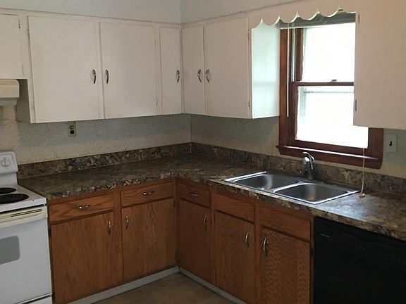 2nd image of 166 S Columbus St