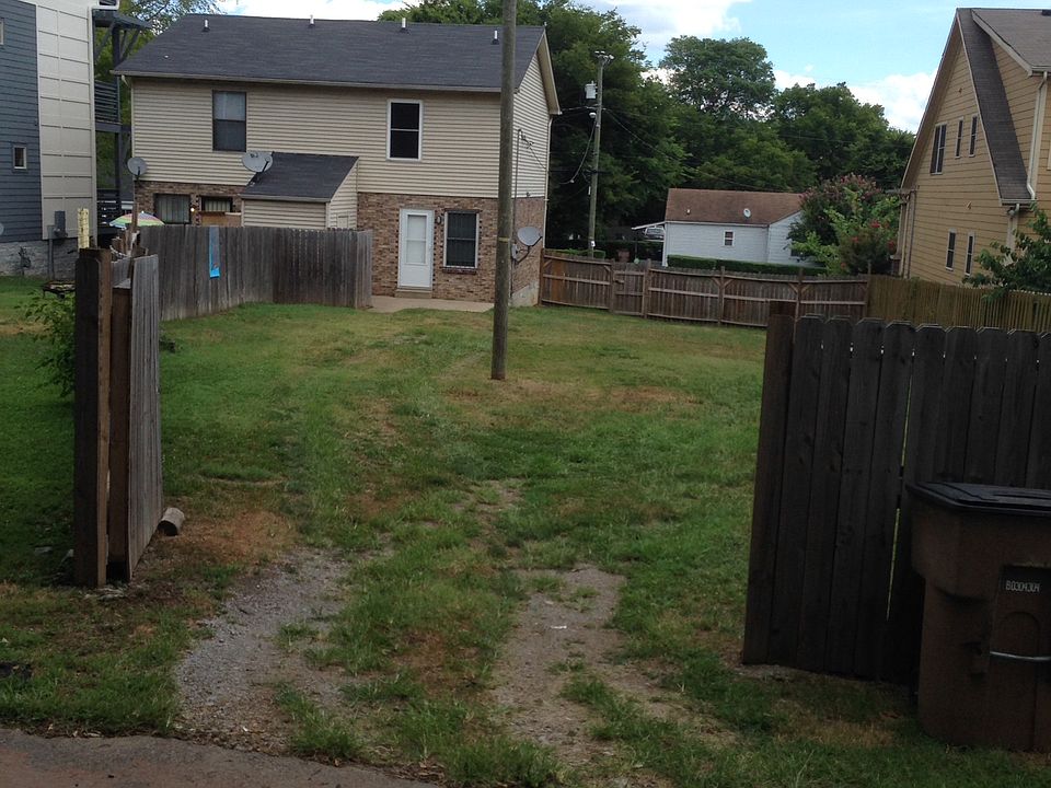 Large fully fenced backyard