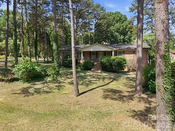 3rd image of 1001 Faith Rd