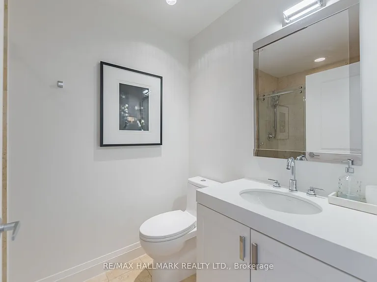 20 Scrivener Sq #502 — Photo 16
