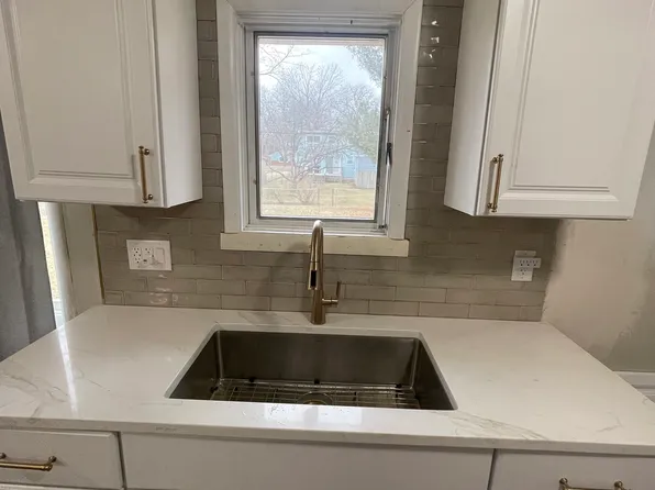 1416 Cynthia Dr, Rockford, IL 61107