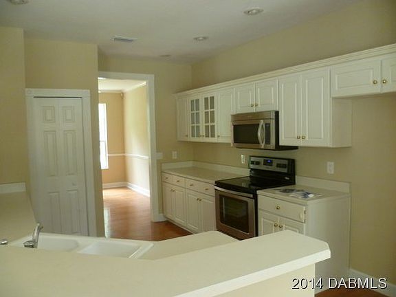 4th image of 45 Audubon Ln S