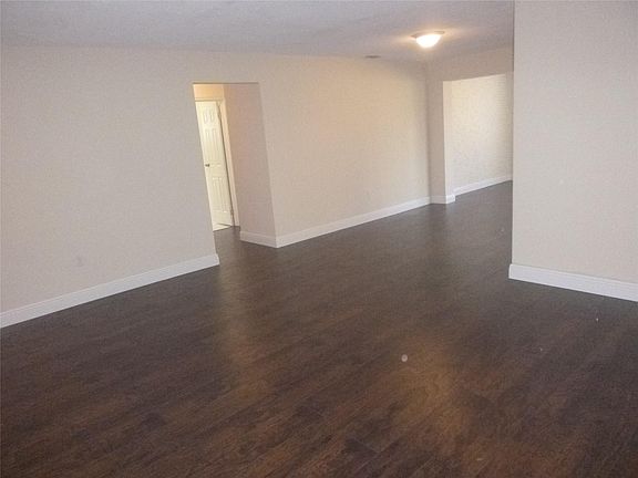 3rd image of 8761 N Crescent Dr