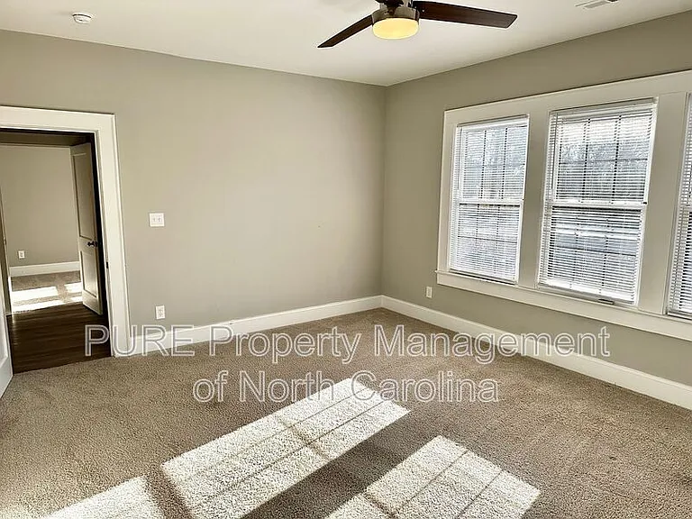 708 Union St S — Photo 23