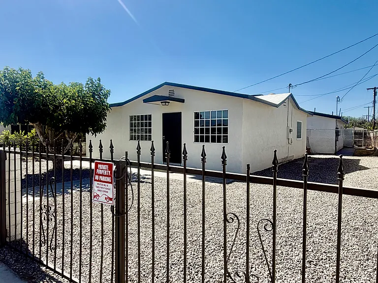 52119 Calle Avila #2 — Photo 3
