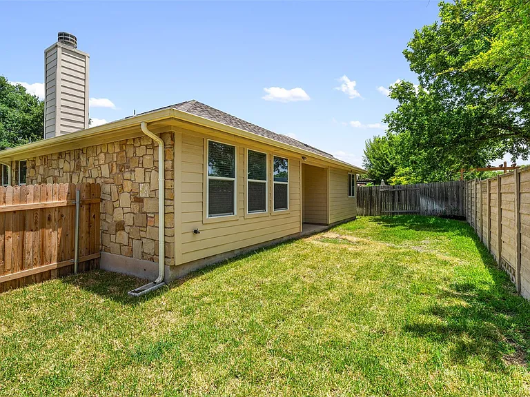 2505 Rusk Ct — Photo 38