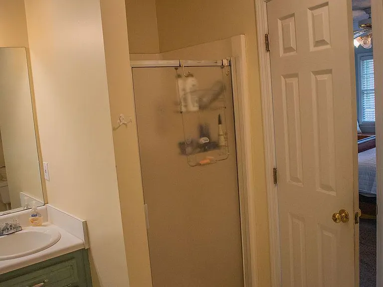 1028 Queensbury Run — Photo 24