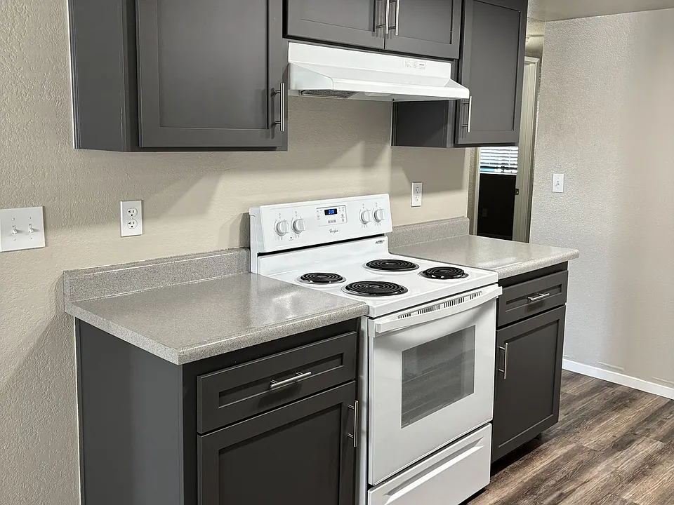 Burgundy House Apartments