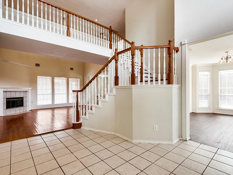 2904 Woods Dr — Photo 7