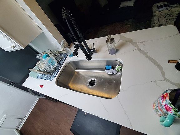 3rd image of 3624 Parkridge Dr