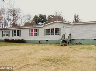 534 Ebenezer Church Rd, Hague, VA 22469