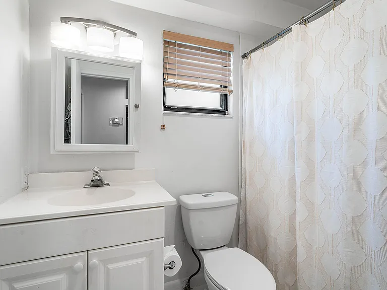 6403 Eastpointe Pines St — Photo 23