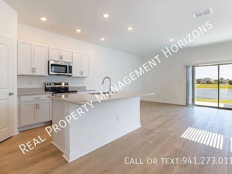 10709 Eclipse St — Photo 3
